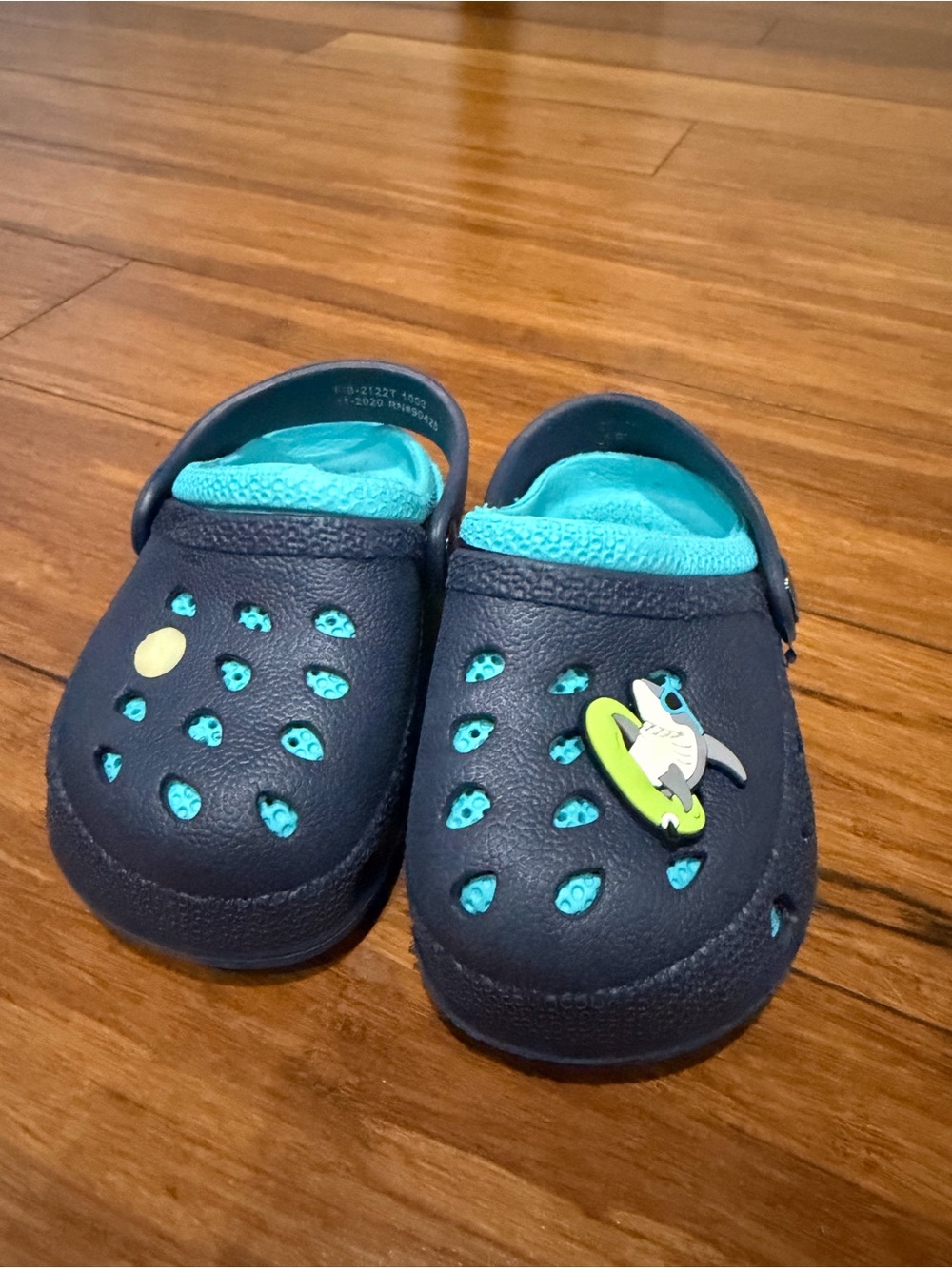 Kids Navy and Turquoise Slip-On Clogs - Unbranded